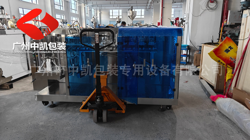 河南曹總2臺西梅汁給袋式包裝機3.jpg